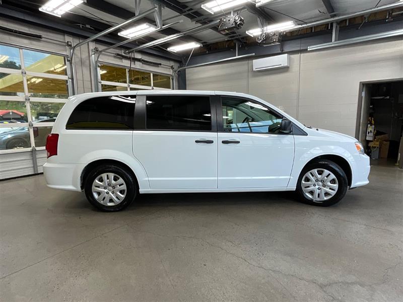 2020 DODGE GRAND CARAVAN SE