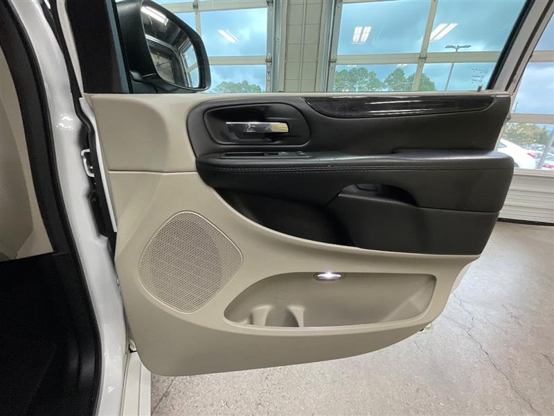 2020 DODGE GRAND CARAVAN SE