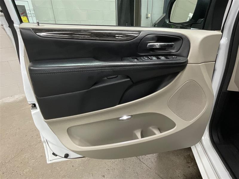 2020 DODGE GRAND CARAVAN SE