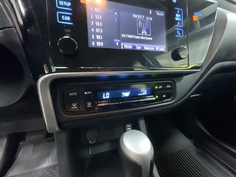 2019 TOYOTA COROLLA LE