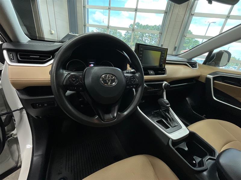 2021 TOYOTA RAV4 LE