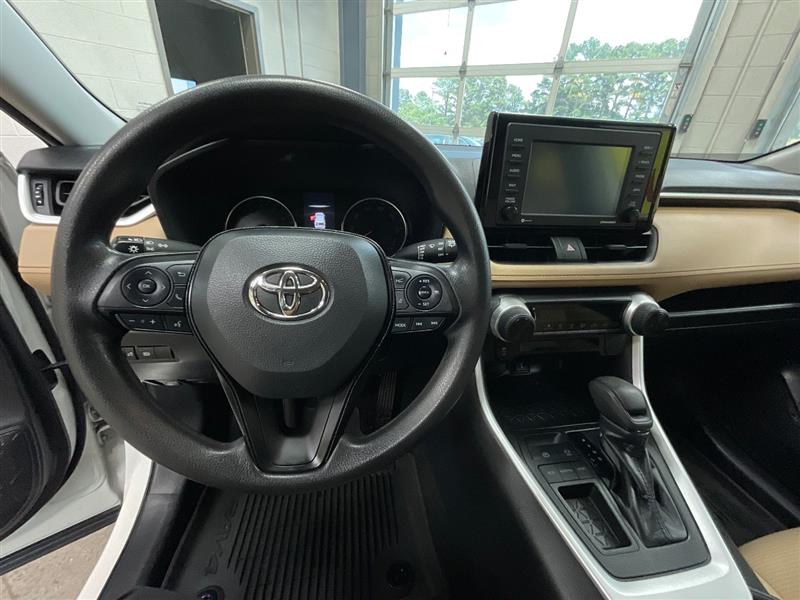 2021 TOYOTA RAV4 LE