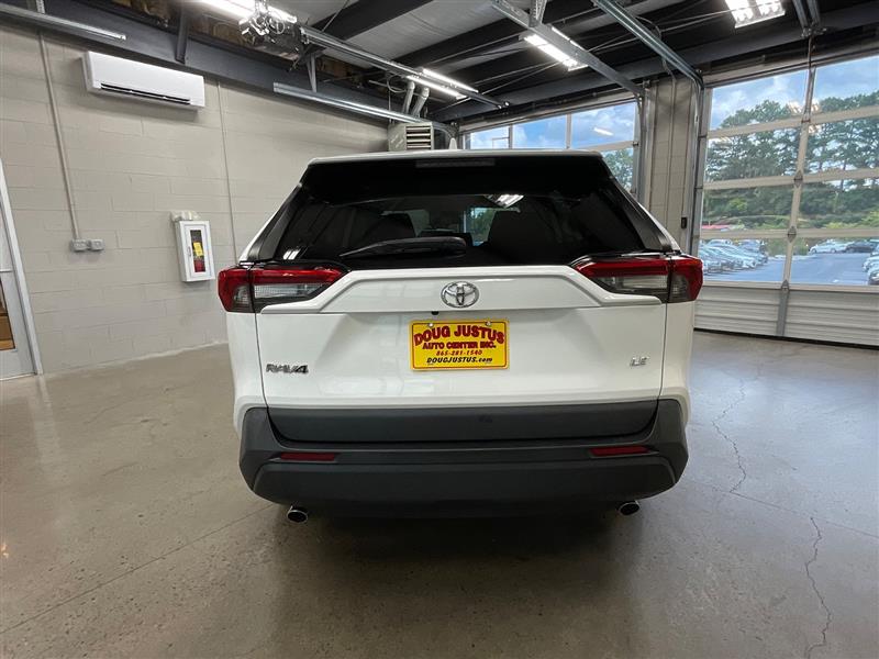2021 TOYOTA RAV4 LE
