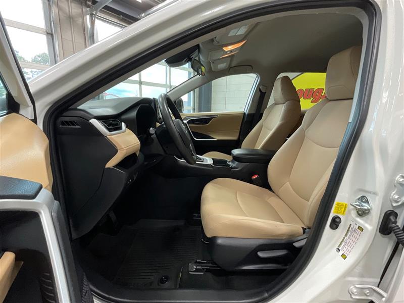 2021 TOYOTA RAV4 LE