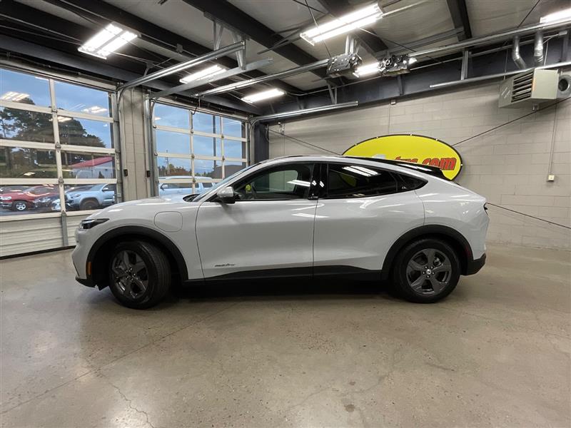 2022 FORD MUSTANG MACH-E Select