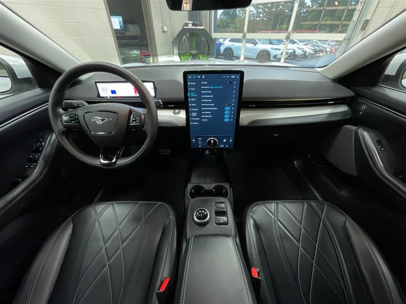 2022 FORD MUSTANG MACH-E Select