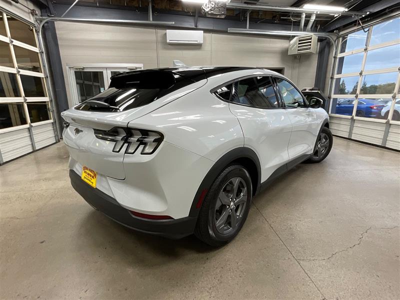 2022 FORD MUSTANG MACH-E Select