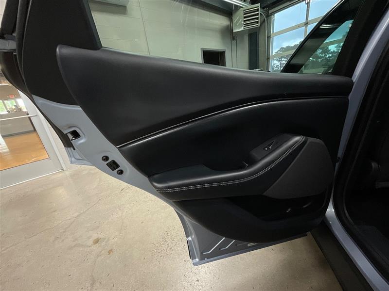 2022 FORD MUSTANG MACH-E Select