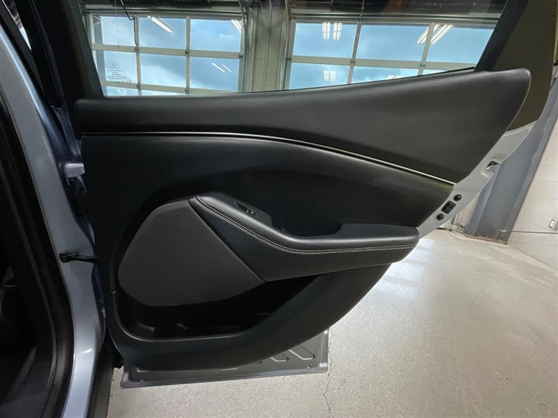 2022 FORD MUSTANG MACH-E Select