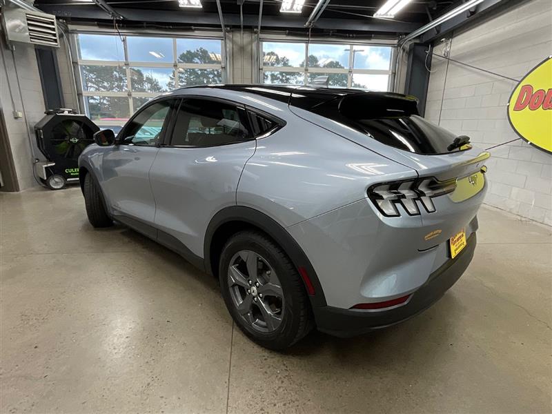 2022 FORD MUSTANG MACH-E Select