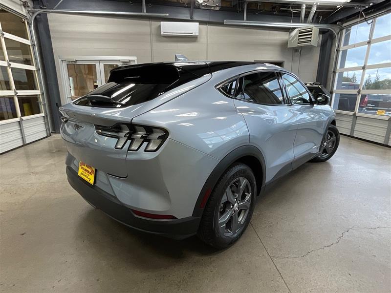 2022 FORD MUSTANG MACH-E Select