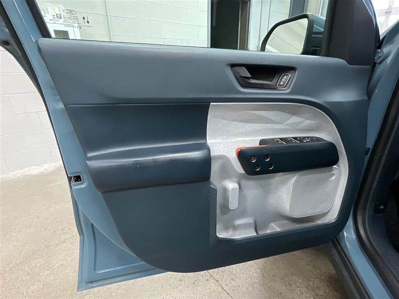 2023 FORD MAVERICK XL
