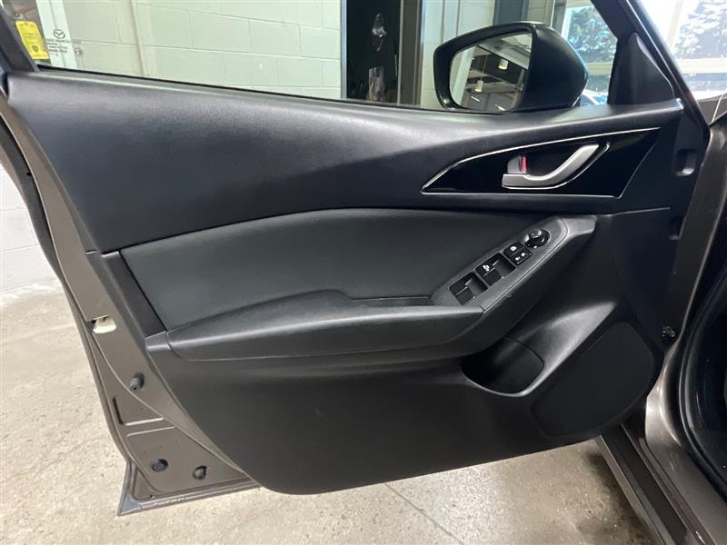 2015 MAZDA MAZDA3 I SPORT