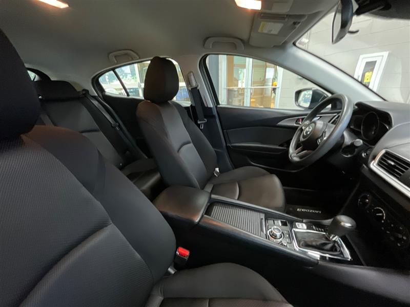 2018 MAZDA MAZDA3 SPORT