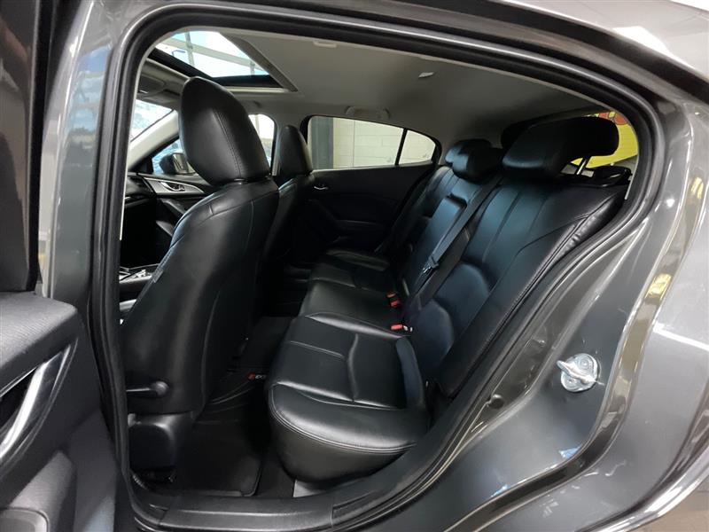 2018 MAZDA MAZDA3 TOURING