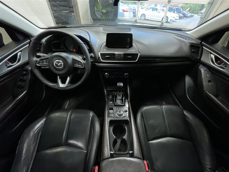 2018 MAZDA MAZDA3 TOURING