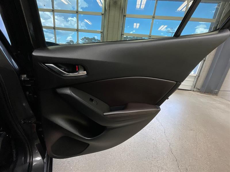 2018 MAZDA MAZDA3 TOURING