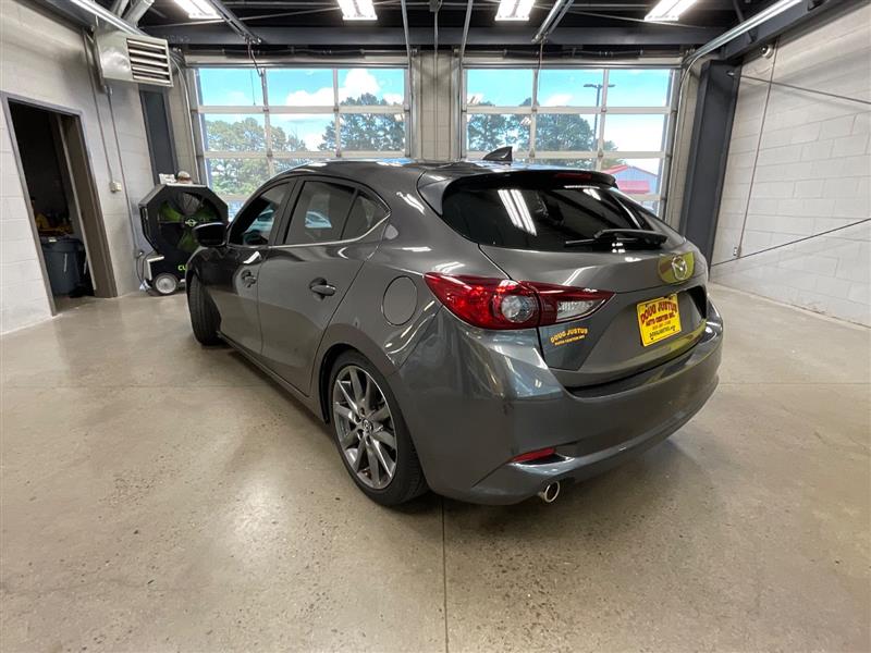 2018 MAZDA MAZDA3 TOURING