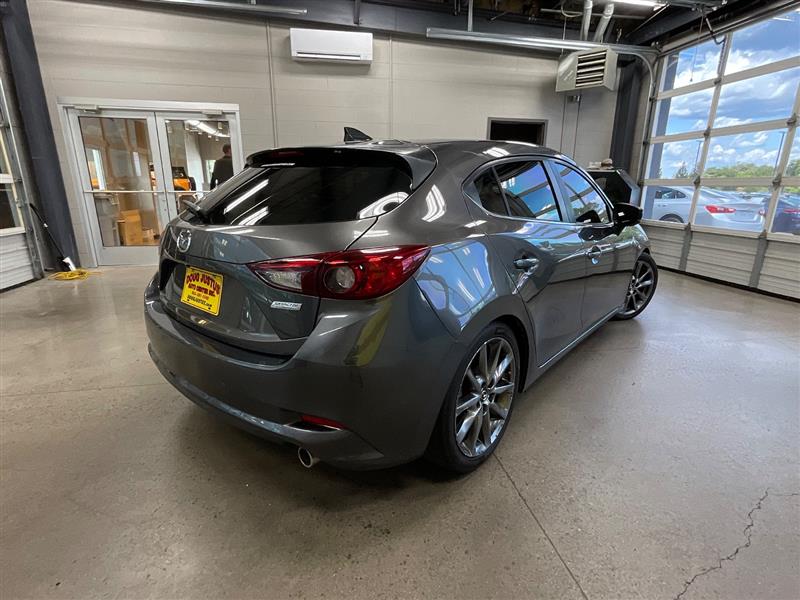 2018 MAZDA MAZDA3 TOURING