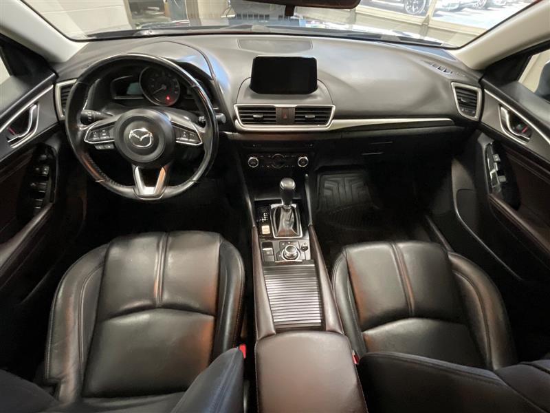2018 MAZDA MAZDA3 5-DOOR Touring