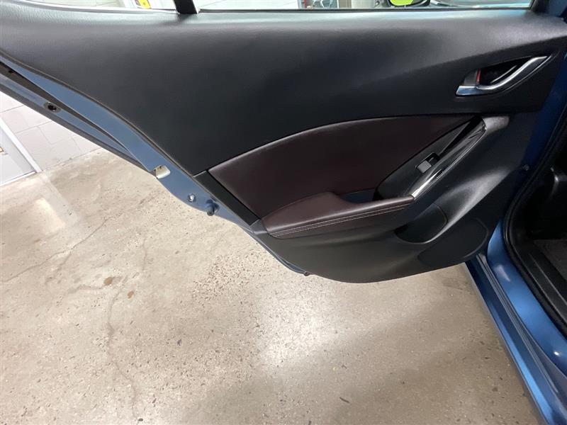 2018 MAZDA MAZDA3 5-DOOR Touring