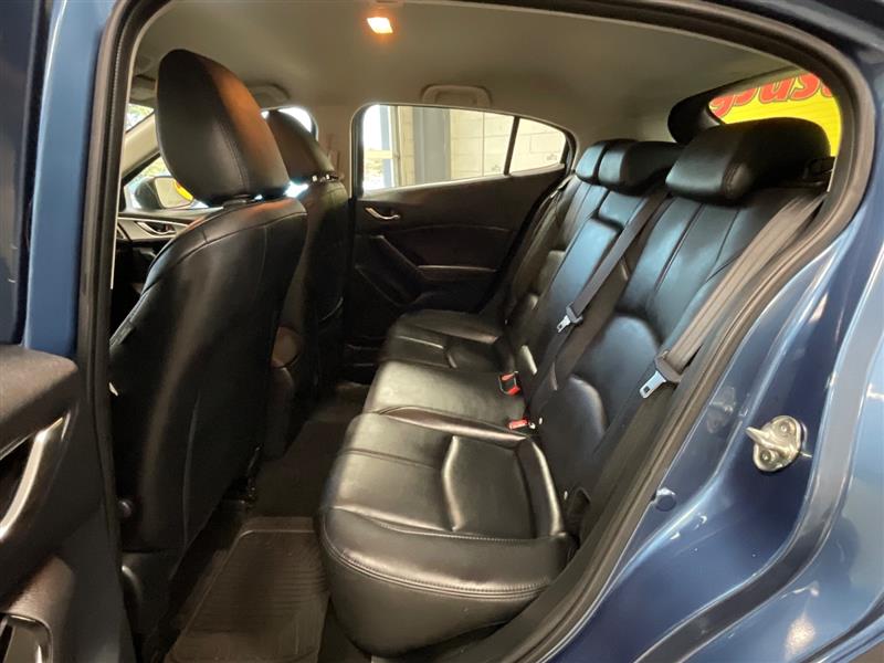 2018 MAZDA MAZDA3 5-DOOR Touring