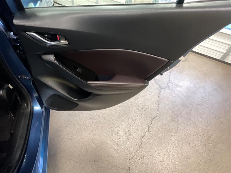 2018 MAZDA MAZDA3 5-DOOR Touring