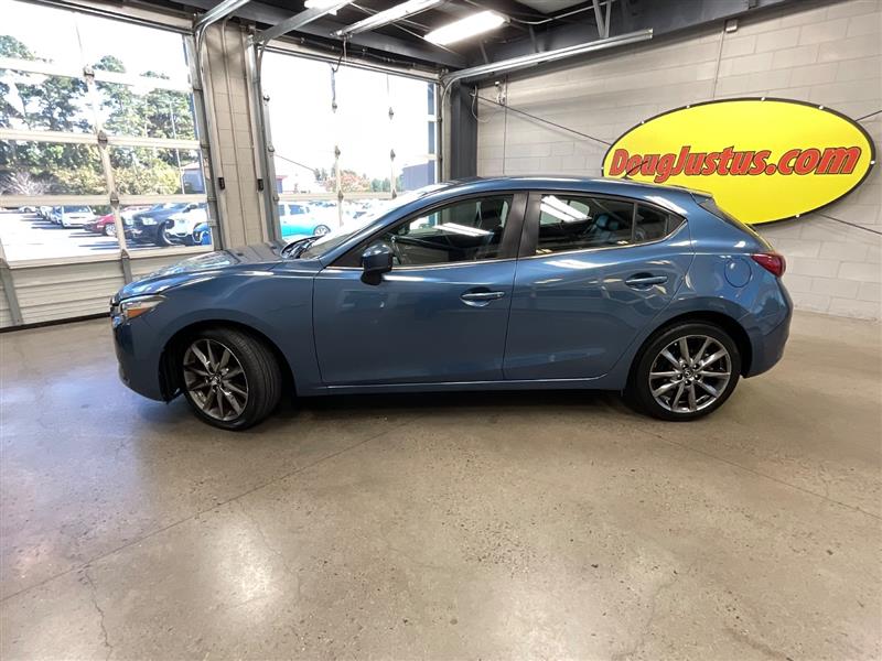 2018 MAZDA MAZDA3 5-DOOR Touring