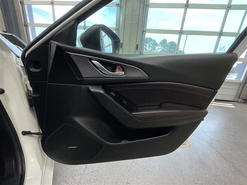 2017 MAZDA MAZDA3 