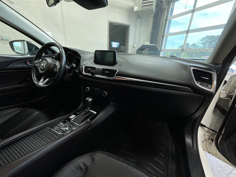 2017 MAZDA MAZDA3 