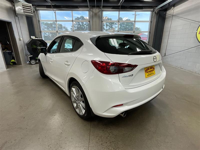 2017 MAZDA MAZDA3 