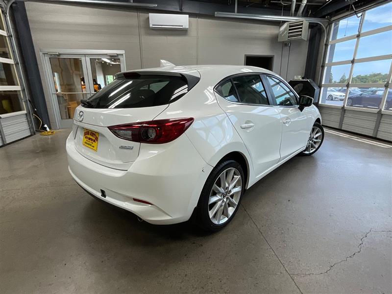 2017 MAZDA MAZDA3 