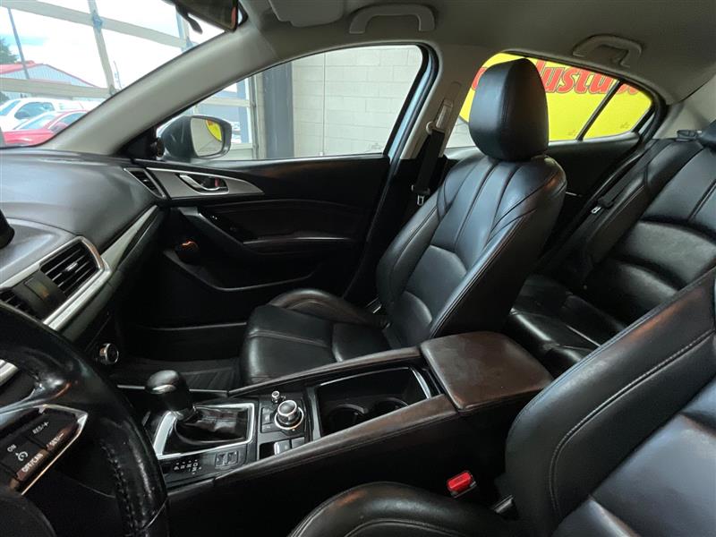 2018 MAZDA MAZDA3 4-DOOR Touring