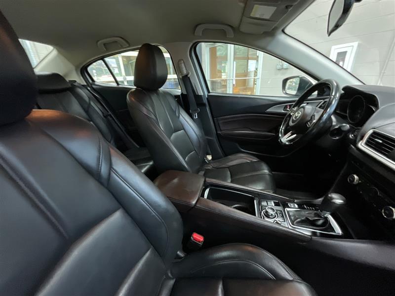 2018 MAZDA MAZDA3 4-DOOR Touring