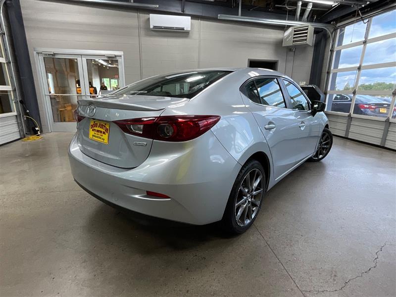 2018 MAZDA MAZDA3 4-DOOR Touring