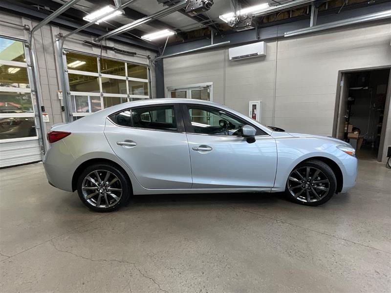 2018 MAZDA MAZDA3 4-DOOR Touring