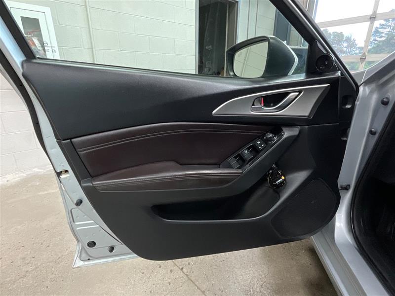 2018 MAZDA MAZDA3 4-DOOR Touring