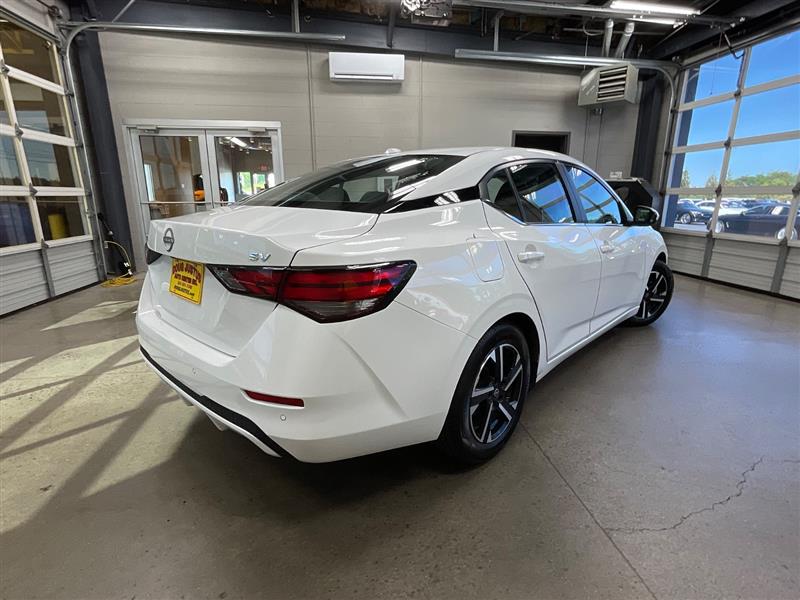 2024 NISSAN SENTRA SV