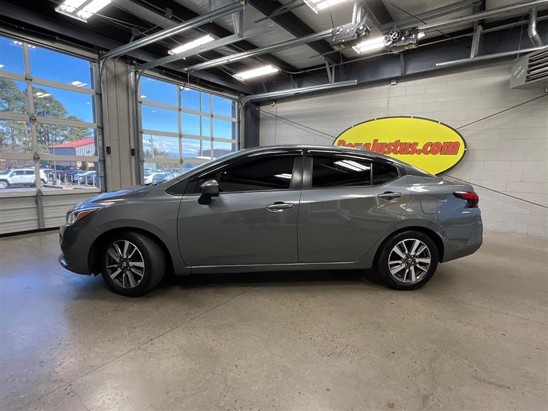 2020 NISSAN VERSA SV