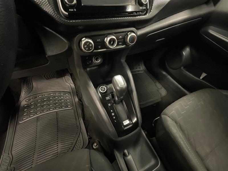2022 NISSAN KICKS S
