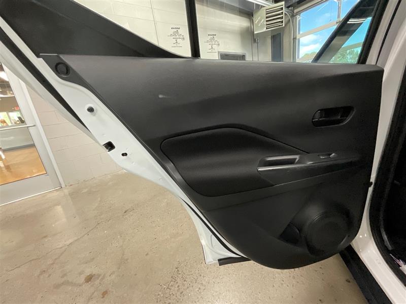 2022 NISSAN KICKS S