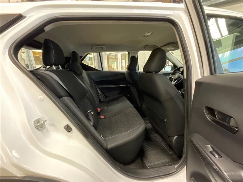 2022 NISSAN KICKS S