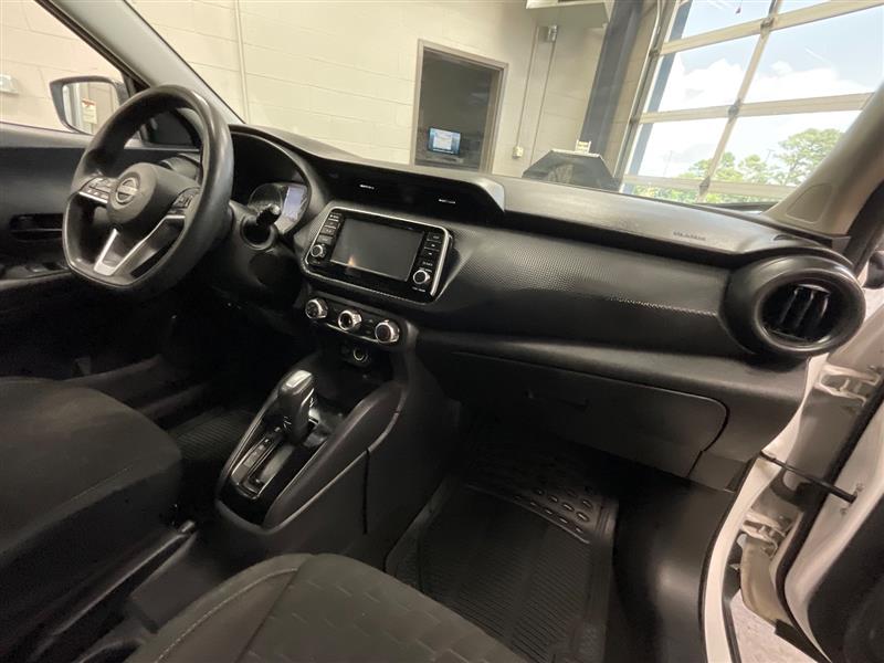 2022 NISSAN KICKS S
