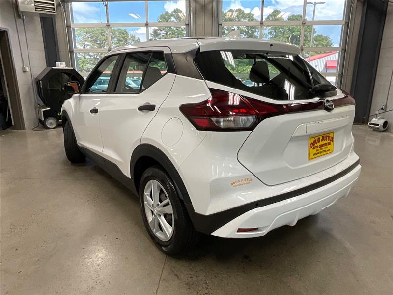 2022 NISSAN KICKS S