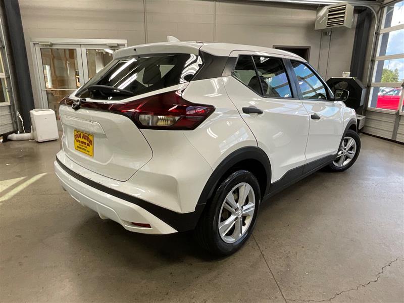 2022 NISSAN KICKS S