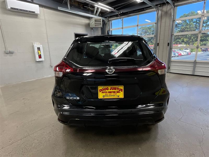 2021 NISSAN KICKS S