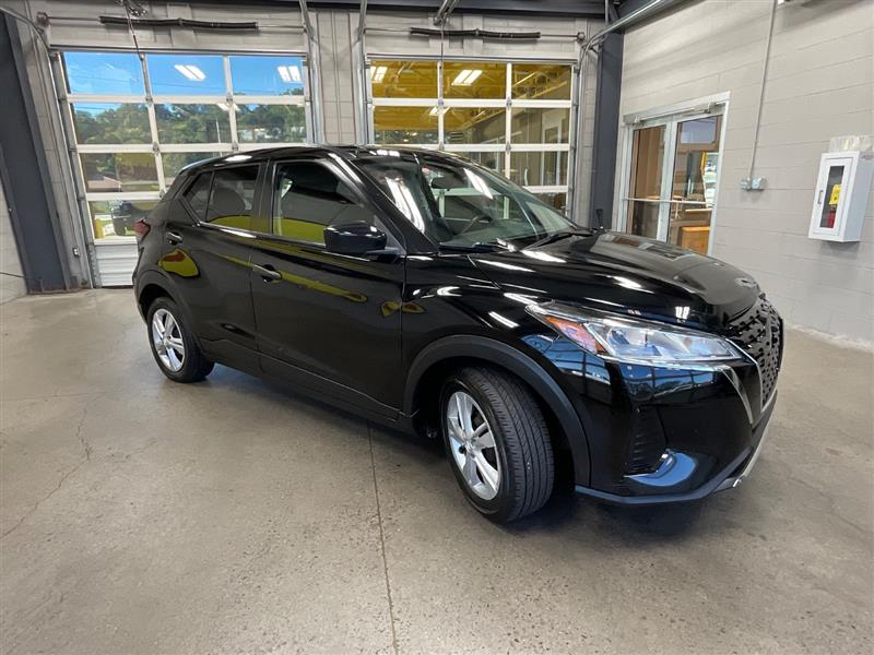 2021 NISSAN KICKS S