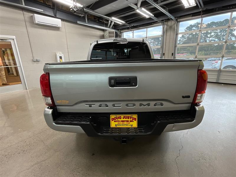 2022 TOYOTA TACOMA SR5