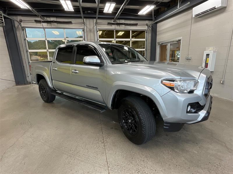 2022 TOYOTA TACOMA SR5