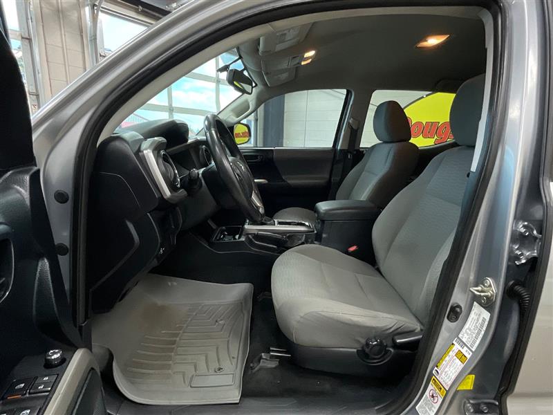 2017 TOYOTA TACOMA SR5